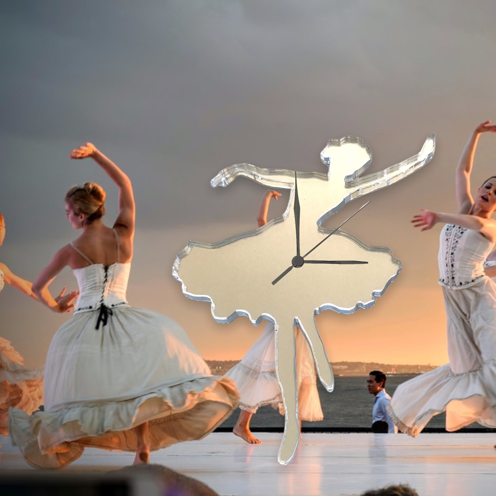 Dancer Clock – Servewell