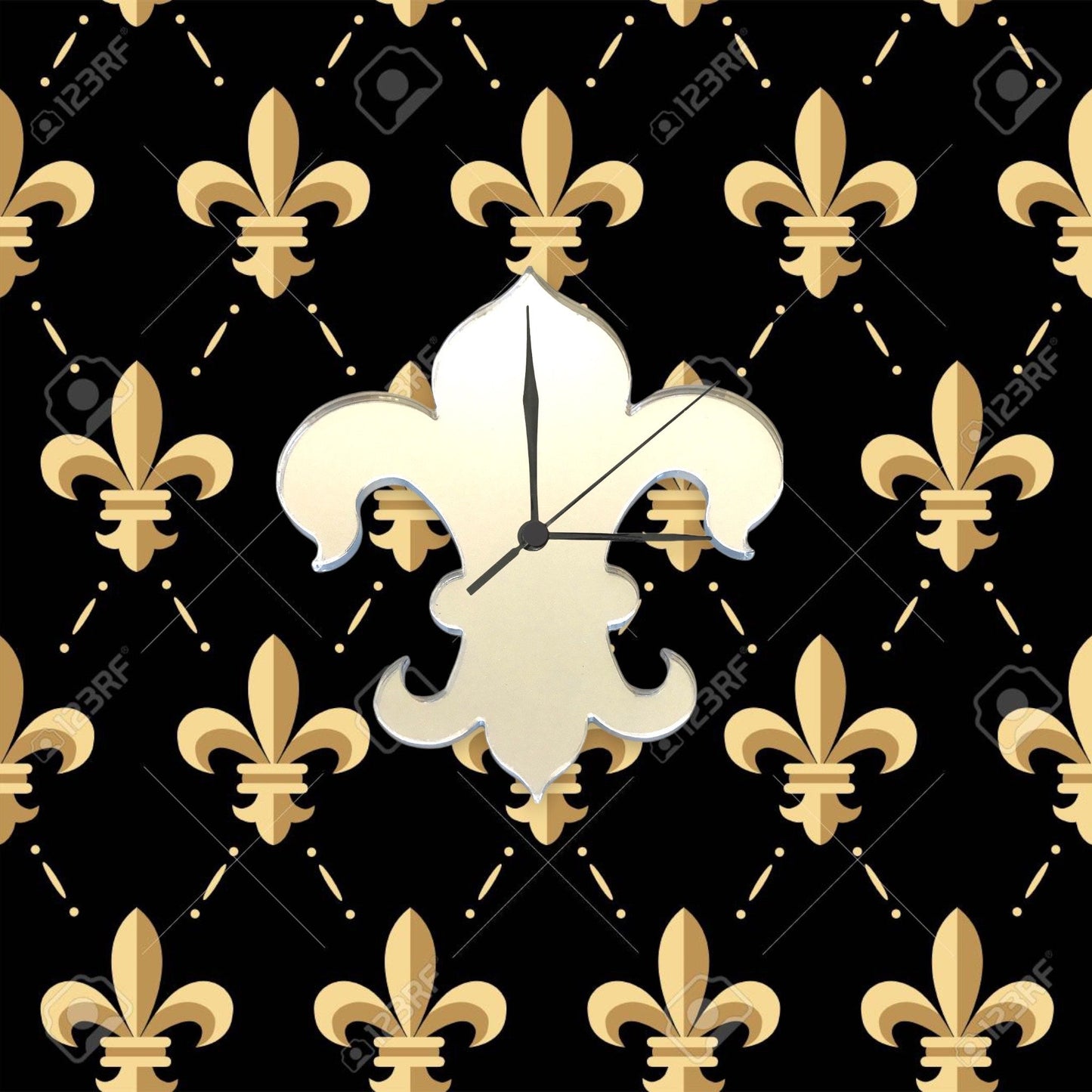 Fleur de lis Clock
