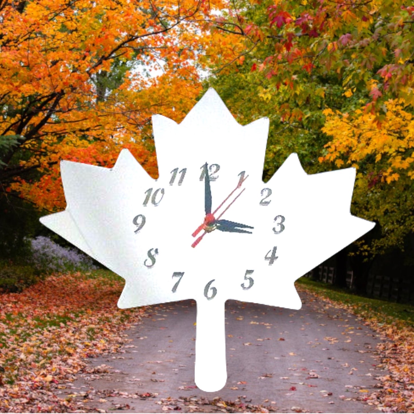 Canadian Maple Leaf Clock